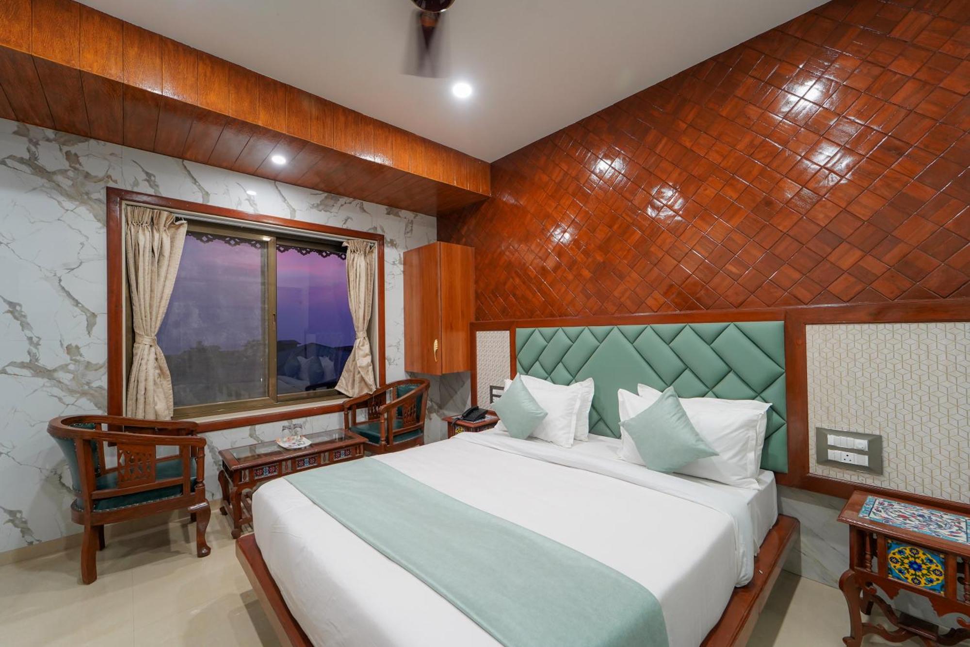 Hotel Bright Star Махабалешвар Экстерьер фото